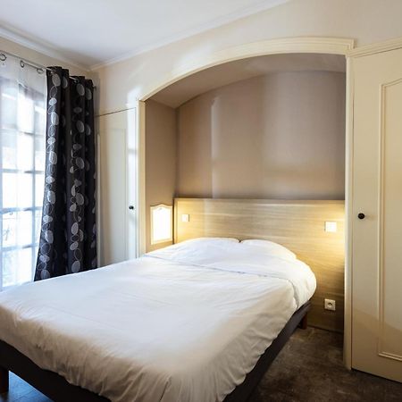 Auberge De La Tour -Appartements- Valros 외부 사진