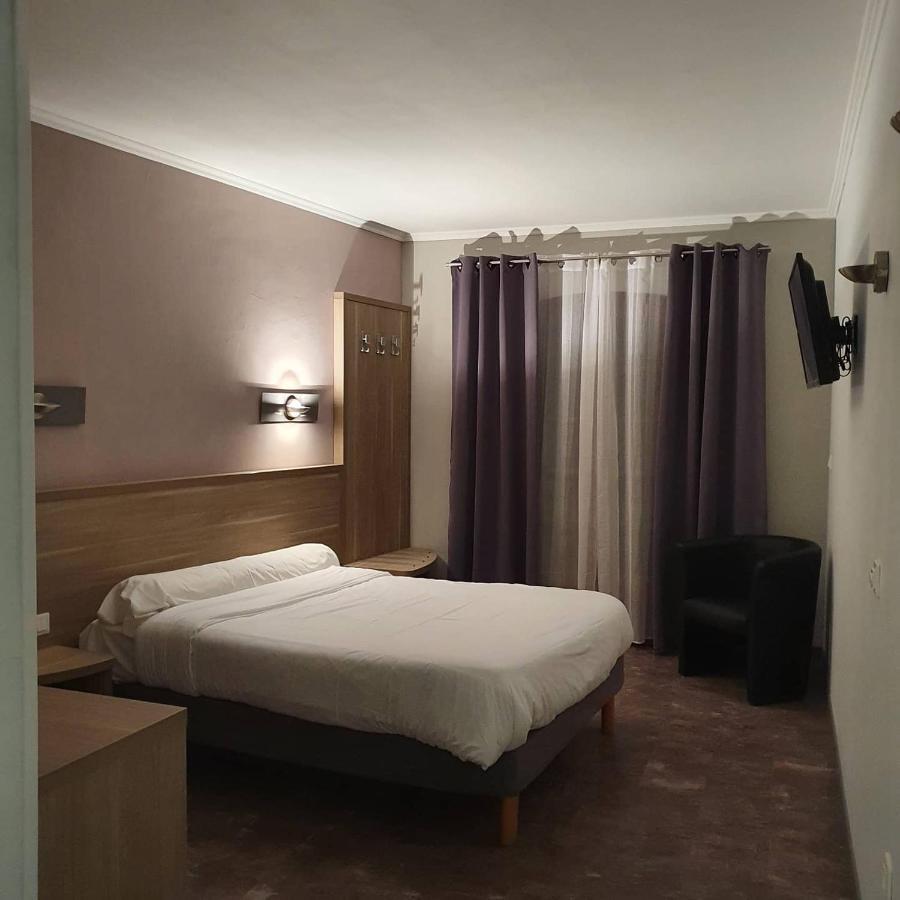 Auberge De La Tour -Appartements- Valros 외부 사진