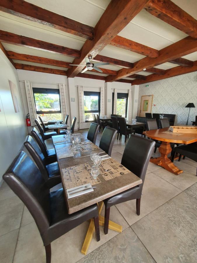 Auberge De La Tour -Appartements- Valros 외부 사진